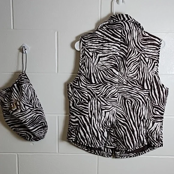 Michael Kors Woman's Puffer Jkt Lightweight Vest Gold Hardware Brown White Zebra - Picture 4 of 11